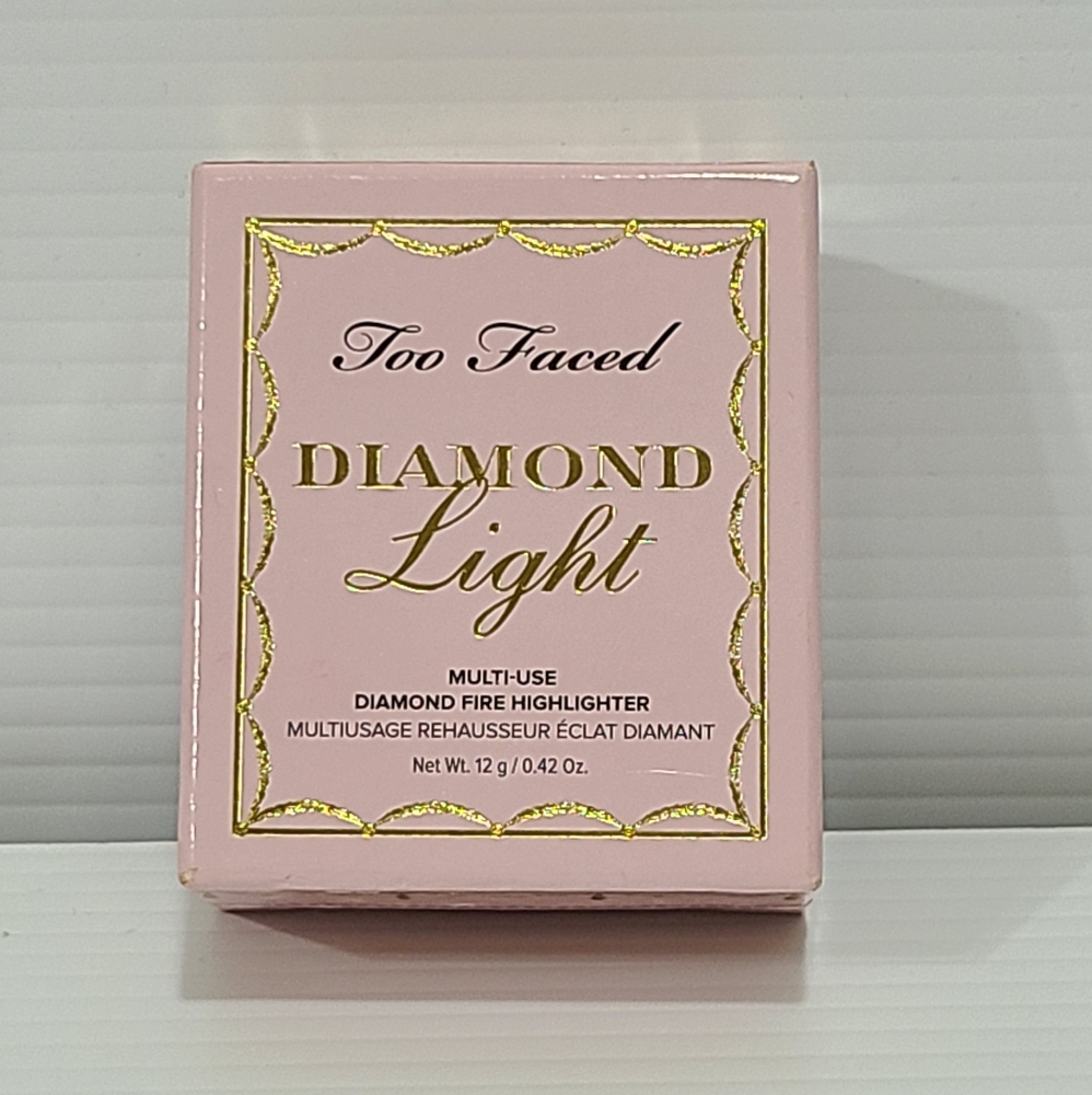 Too Faced Diamond Light Highlighter